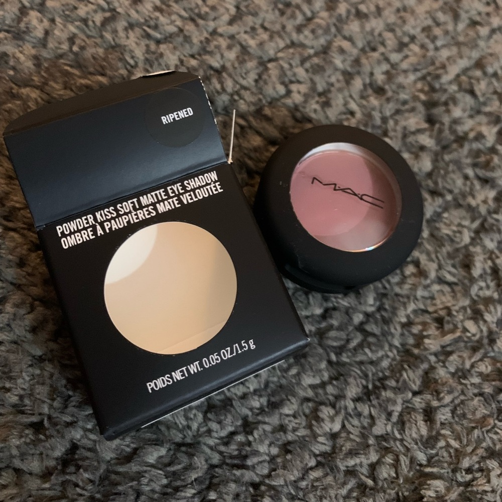 Mac single matte eyeshadow